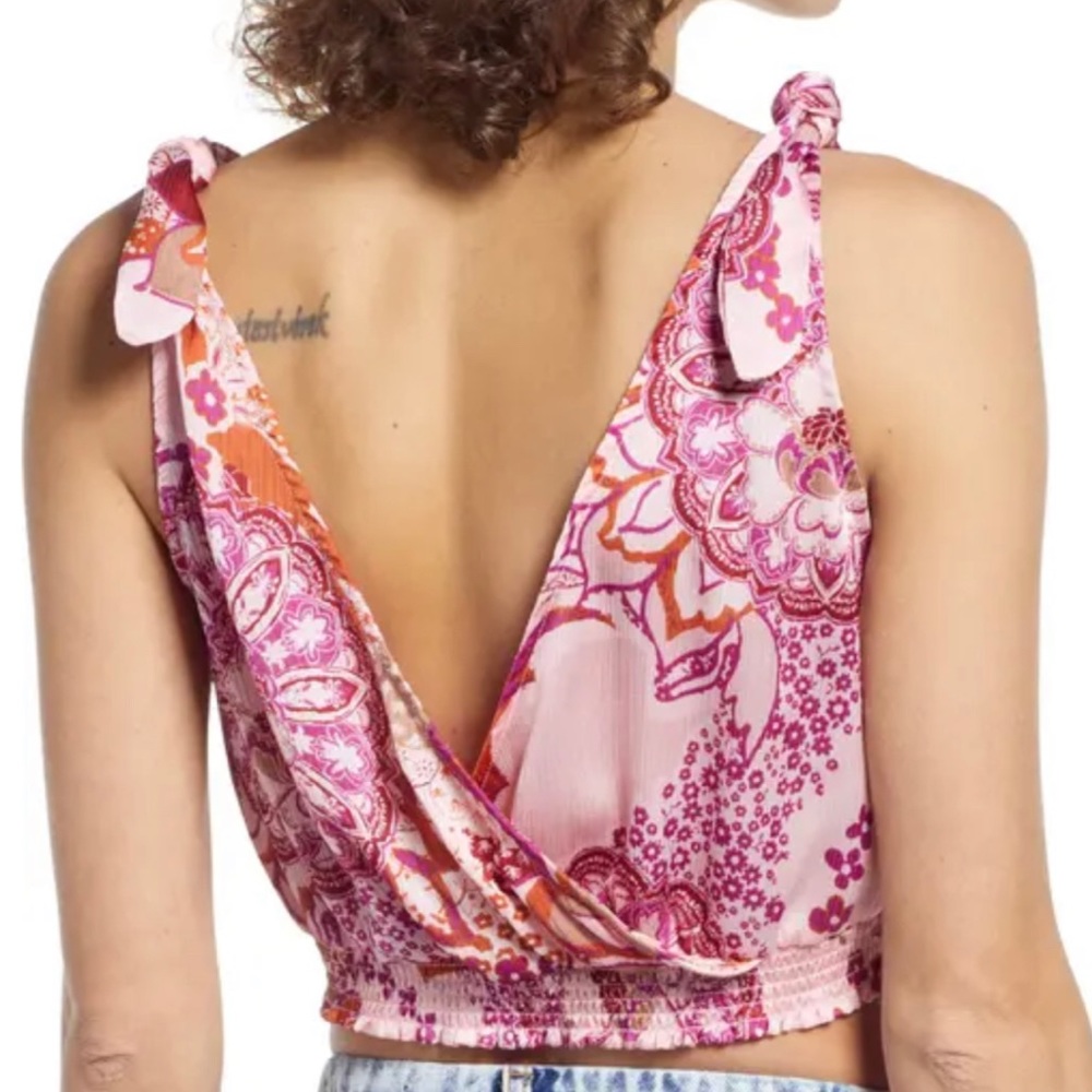 NWT Free people Weekend in Montauk Smocked Crop Tie Strap Tank. Blush combo